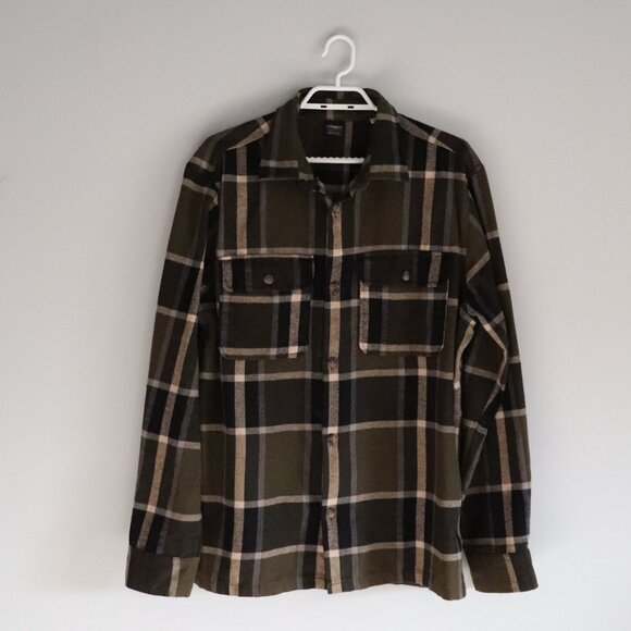 Produkt Green Flannel XL Buttoned Plaid Pocket Long Sleeve Thick Sweater T-Shirt - Picture 1 of 15